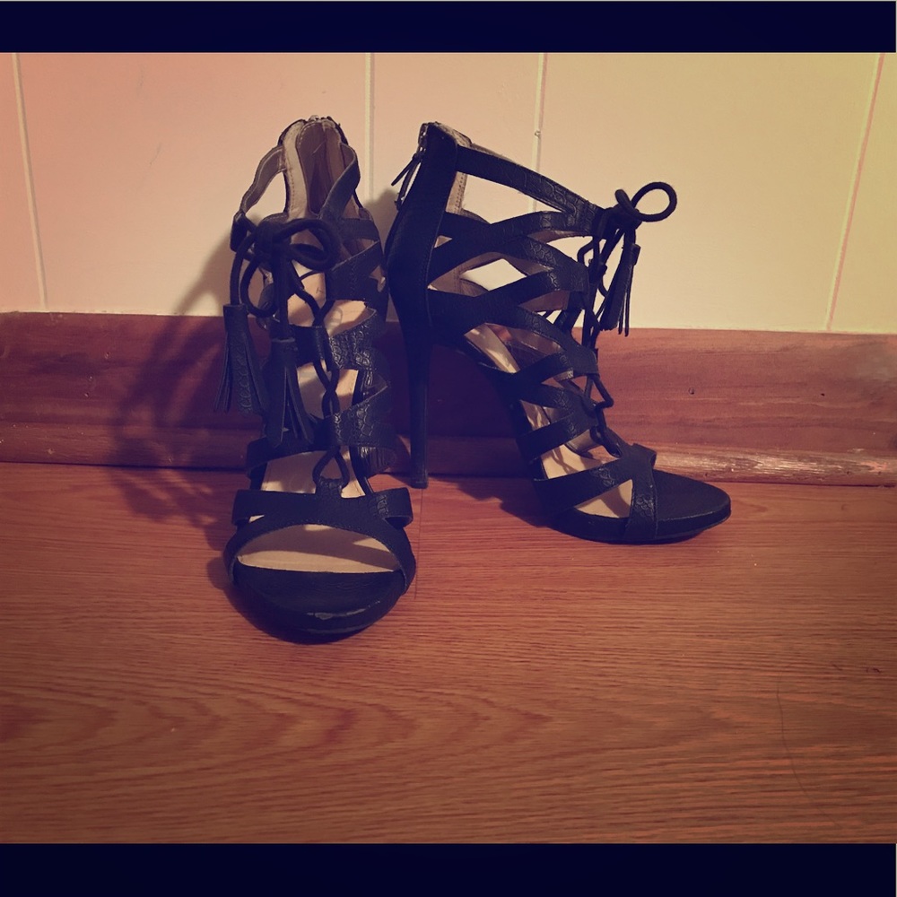 Black Sam&Libby 6 inch strappy heels .